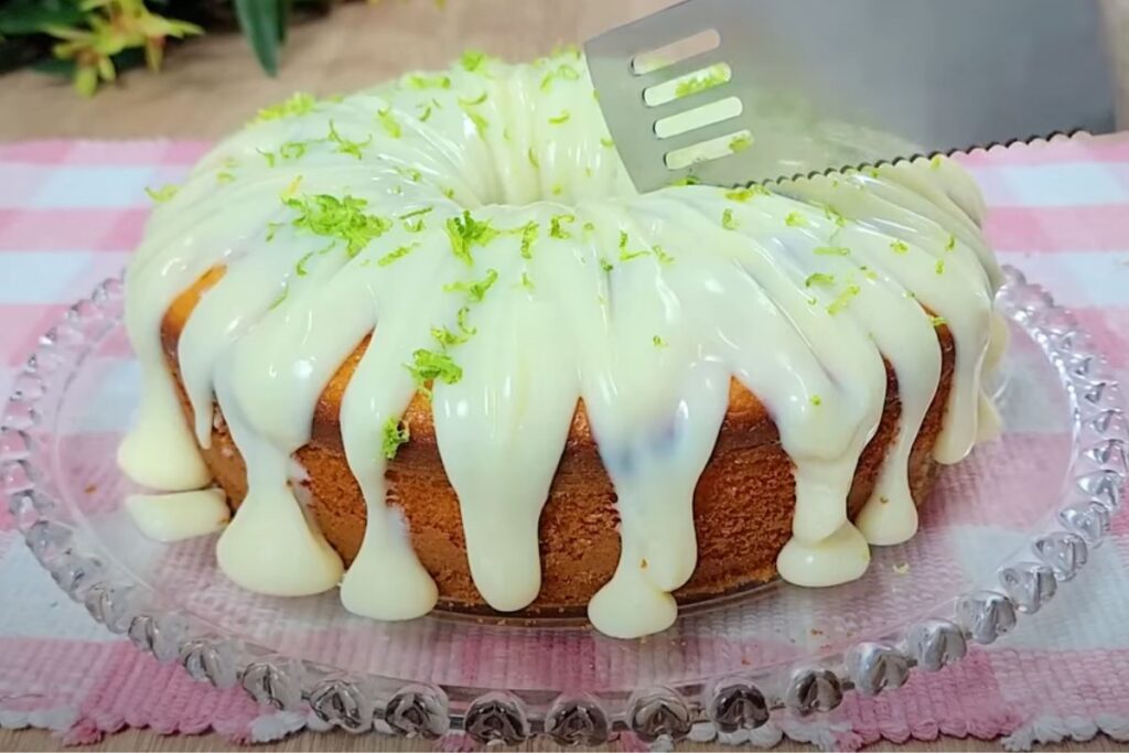 Delicioso Bolo de Limão: Uma Explosão de Sabor Cítrico