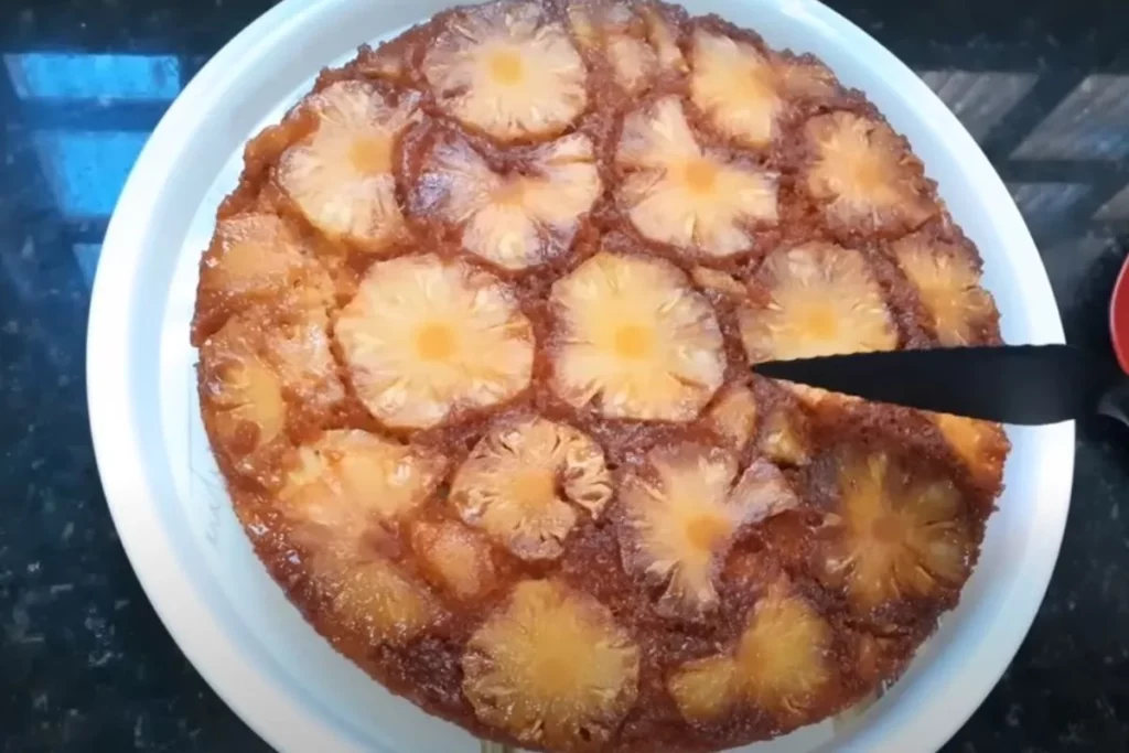 Torta de Abacaxi: uma receita fácil, rápida e deliciosa