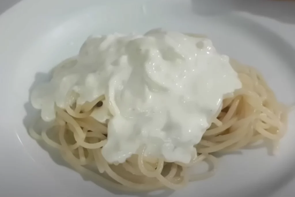 Macarrão com molho branco: uma receita fácil e deliciosa