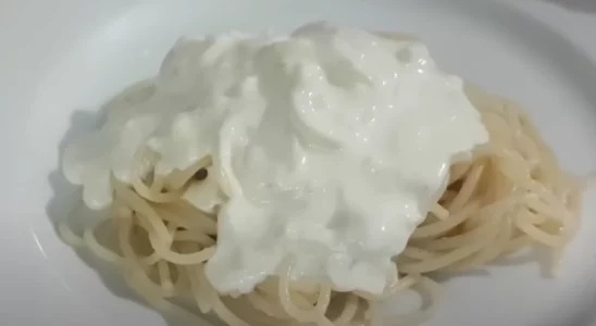 Macarrão com molho branco: uma receita fácil e deliciosa