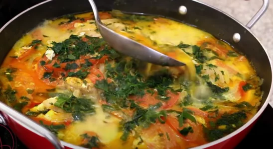 Moqueca de peixe simples e fácil