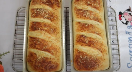 Pão Mineiro caseiro com queijo muito simples