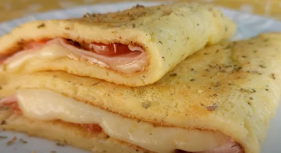 Crepioca de presunto e queijo