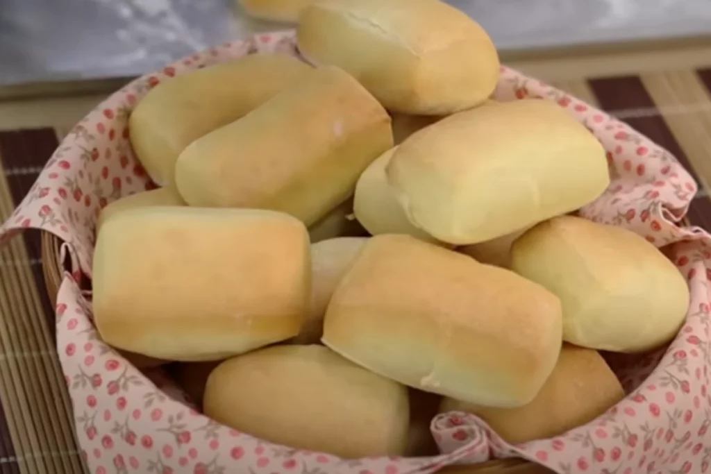 Bisnaguinha caseira macia como fazer deliciosos pãezinhos em casa