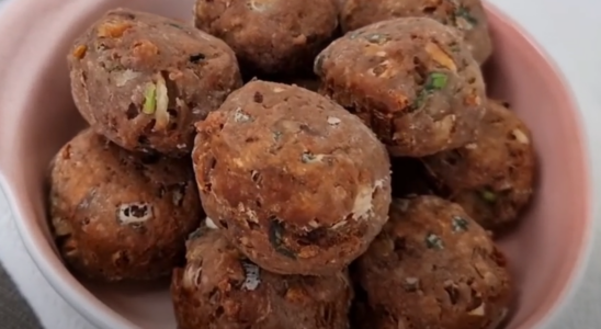 Bolinho de carne moída com queijo