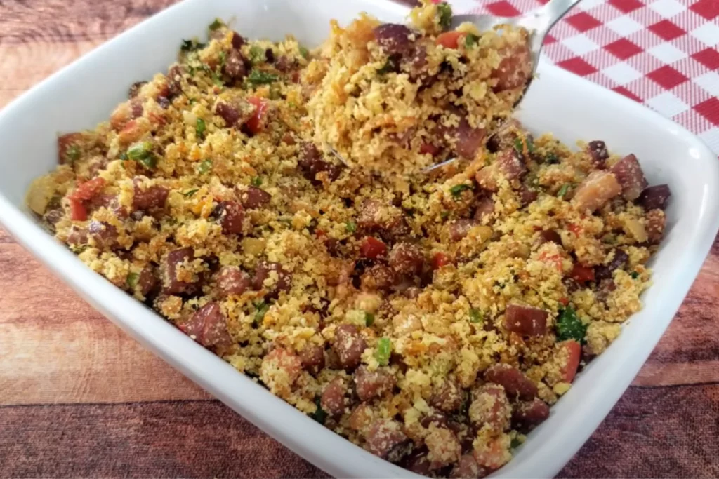 Farofa de calabresa com bacon