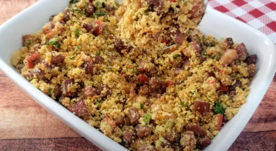 Farofa de calabresa com bacon