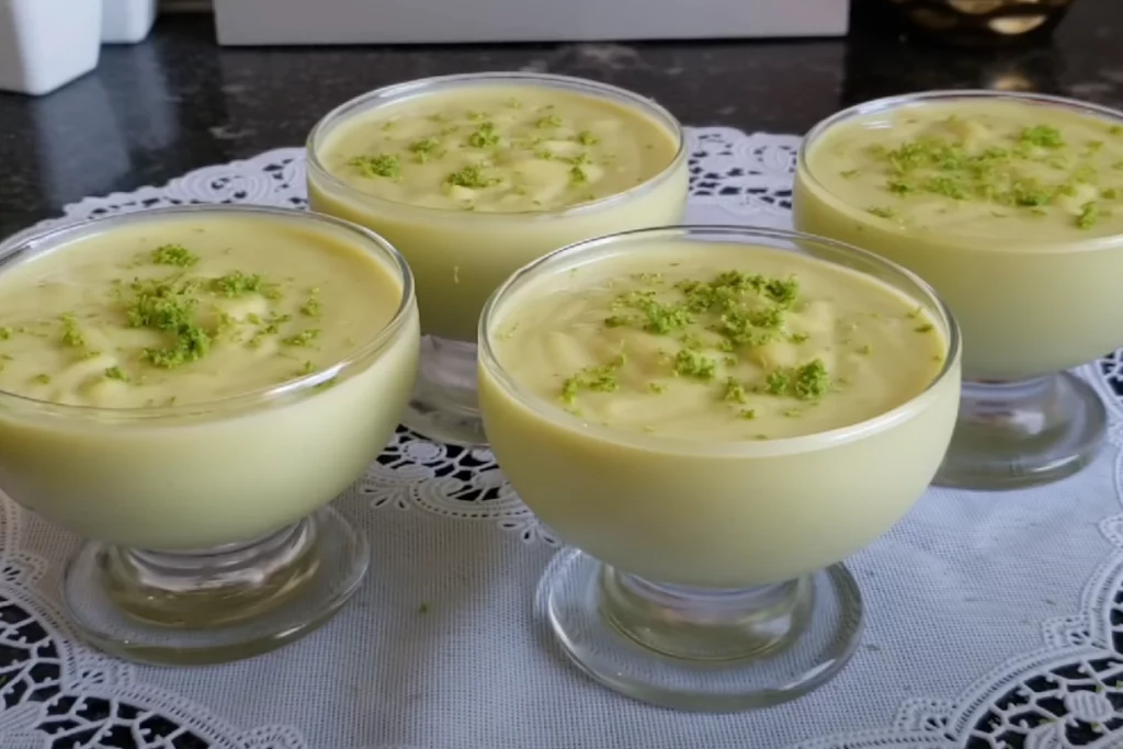 Mousse de abacate e limão simples