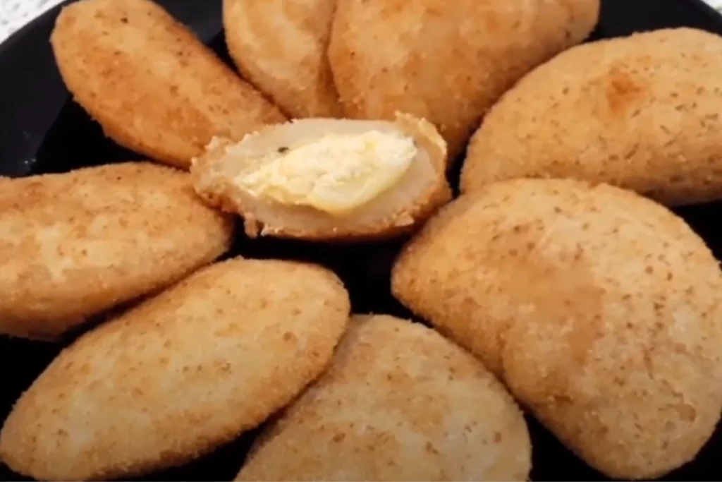 Risoles de milho cremoso com queijo