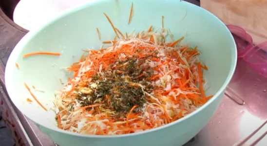 Salada de repolho com cenoura