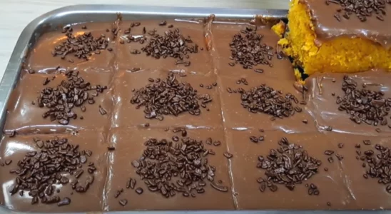 Bolo de cenoura com brigadeiro