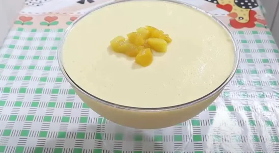 Mousse de pêssego simples