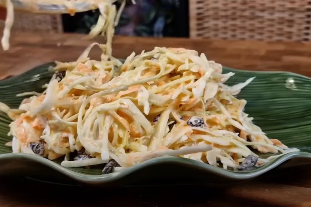 Salada de repolho com maionese