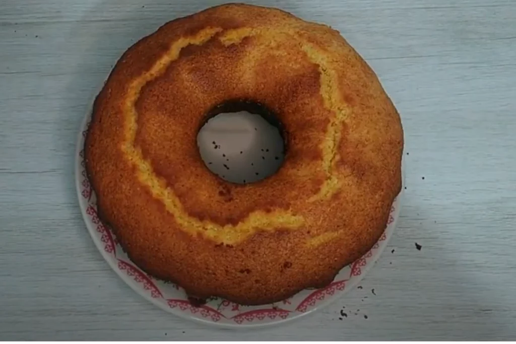 Bolo de fubá com coco ralado receita irresistível e fácil de fazer