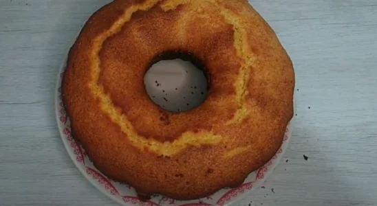 Bolo de fubá com coco ralado receita irresistível e fácil de fazer