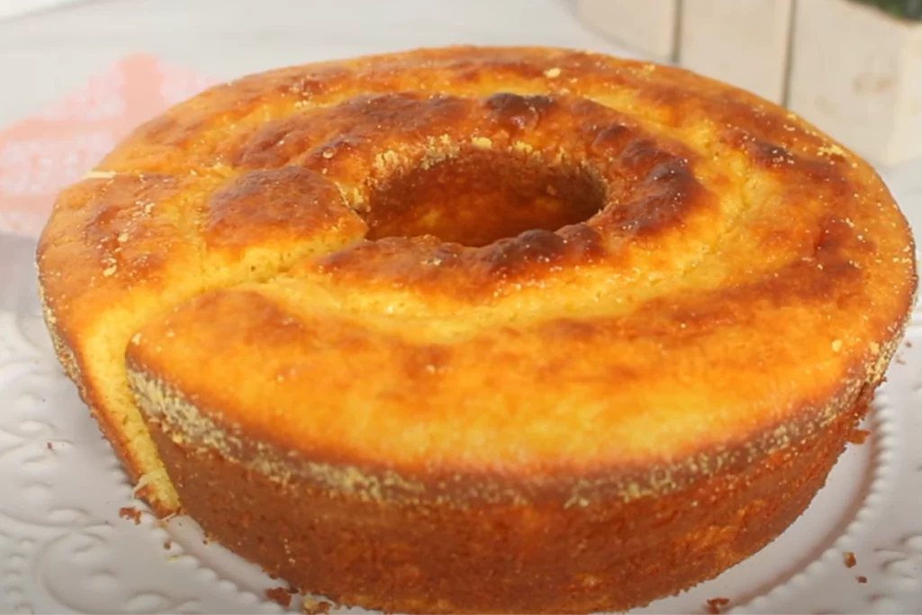 Bolo de milho com leite condensado