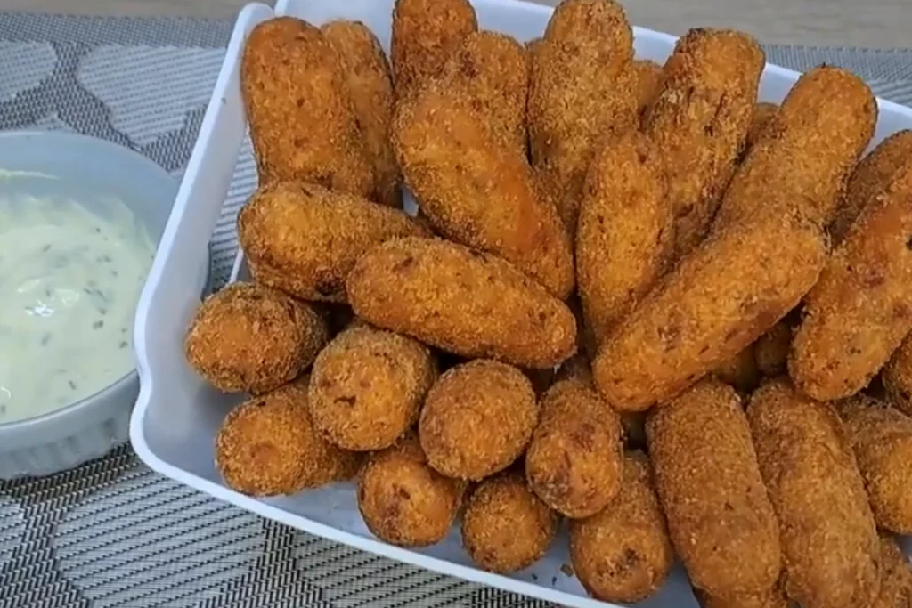 Croquete de calabresa com queijo