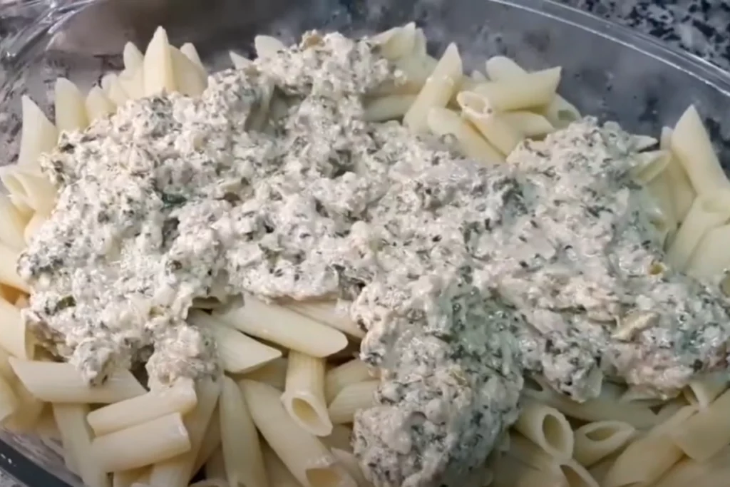 Macarrão com atum e creme de leite