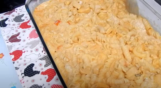 Macarrão de panela de pressão com frango