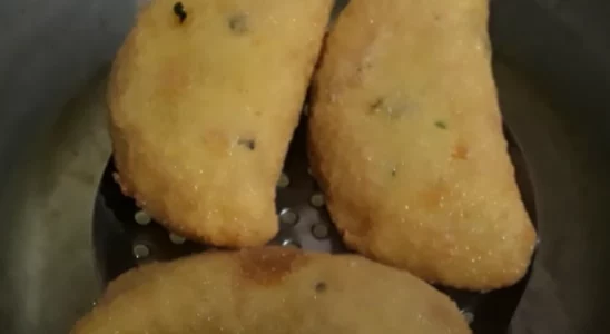 Risole de calabresa com queijo