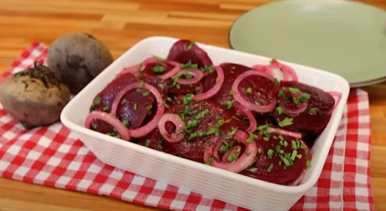 Salada de beterraba com cebola