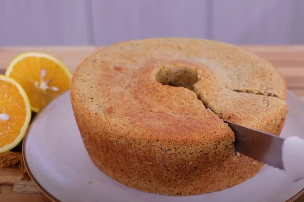 Bolo de laranja com aveia e nozes