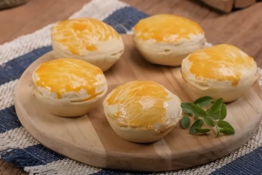 Empada de queijo e presunto delicioso