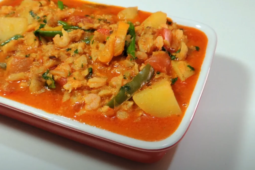 Bacalhau ao molho com camarão