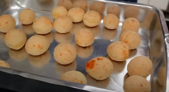 Pão de queijo caseiro