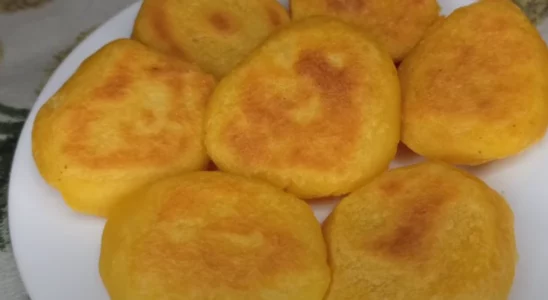 Pãozinho de fubá de frigideira