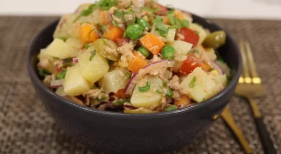 Salada de atum e batatas uma receita simples