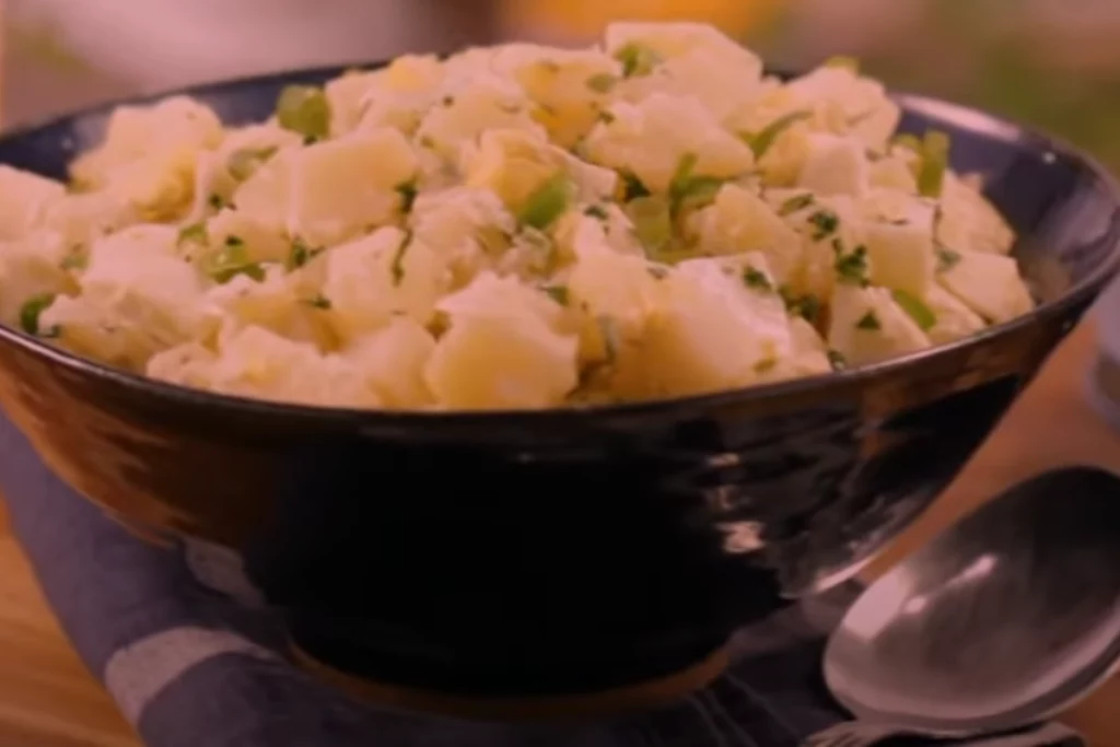 Salada de batata cremosa: receita fácil e irresistível para qualquer ocasião